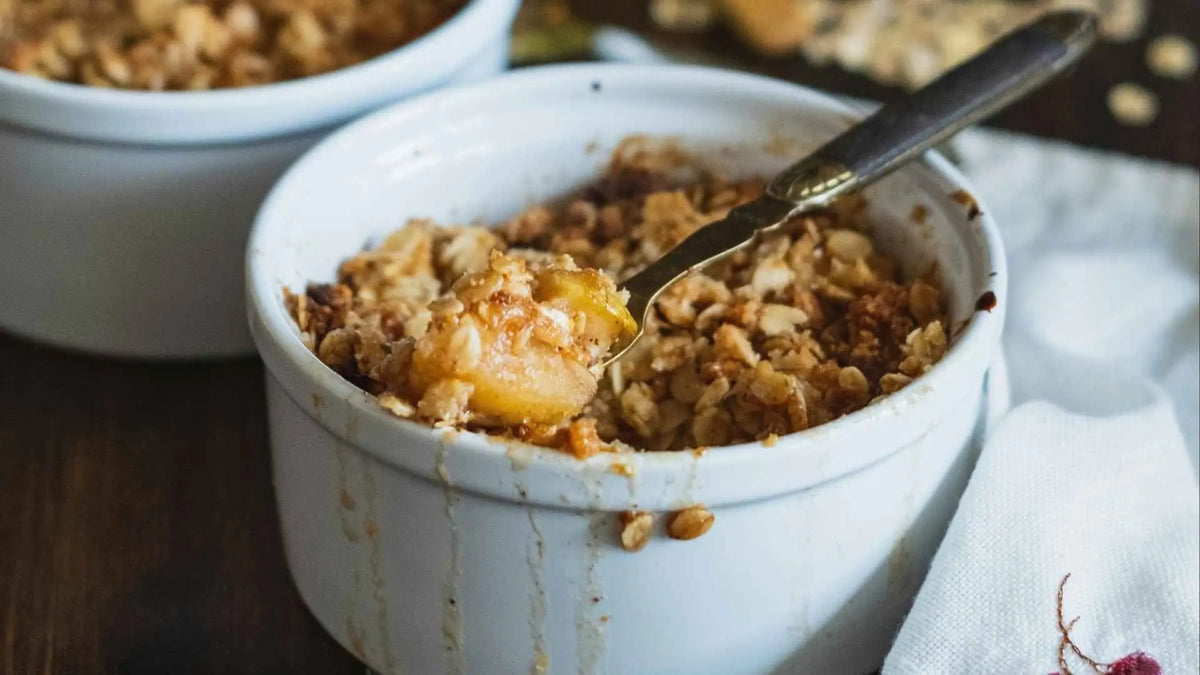 Recette de crumble aux pommes et pépites de chocolat et son accord parfait : Tempera CALDA sans alcool
